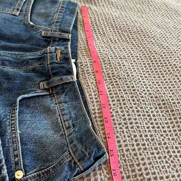 Frame Cut Off Pocket Denim Shorts - 8 - Picture 7 of 8
